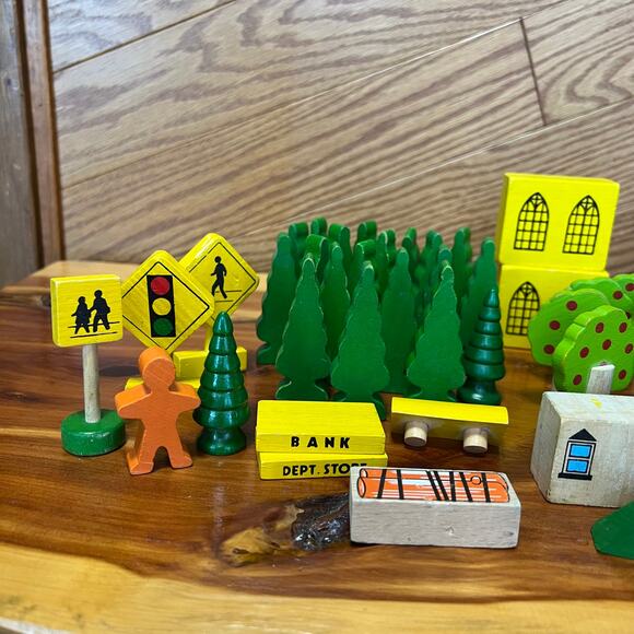 HUGE Vintage Lot Over 55 Pieces Thomas Train Wooden Blocks Trees Signs Cars - Picture 12 of 14